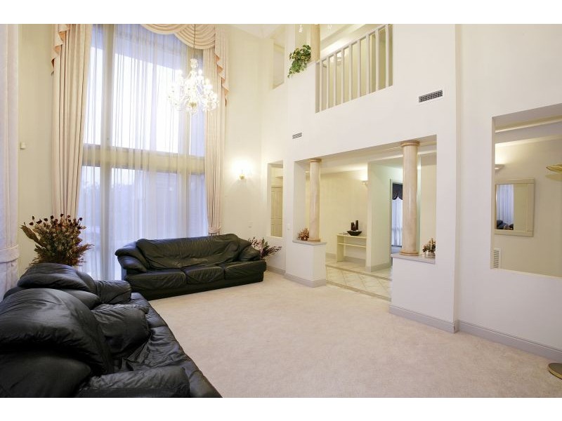 18 Campbell Street, Kew VIC 3101