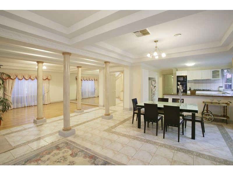 18 Campbell Street, Kew VIC 3101