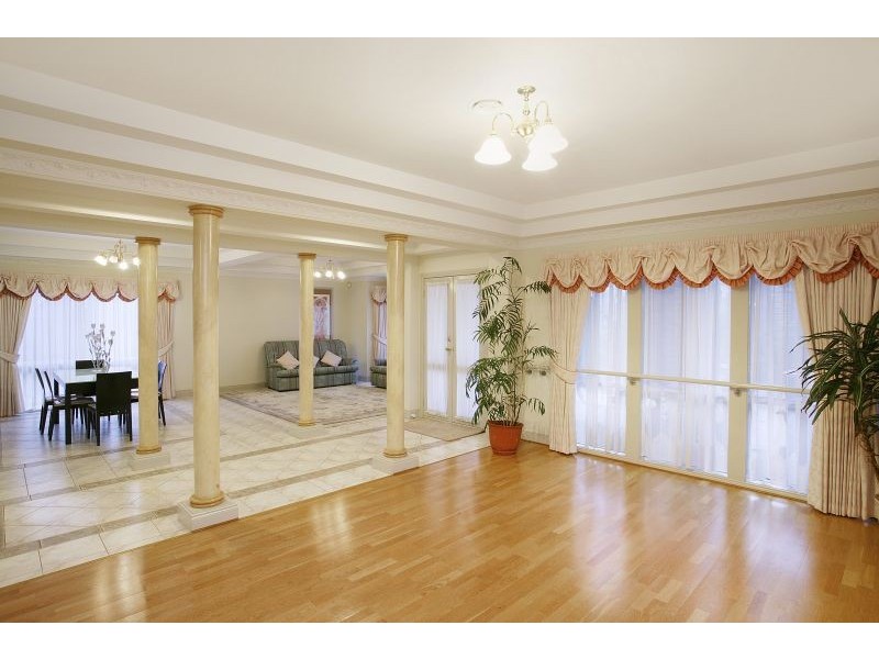 18 Campbell Street, Kew VIC 3101