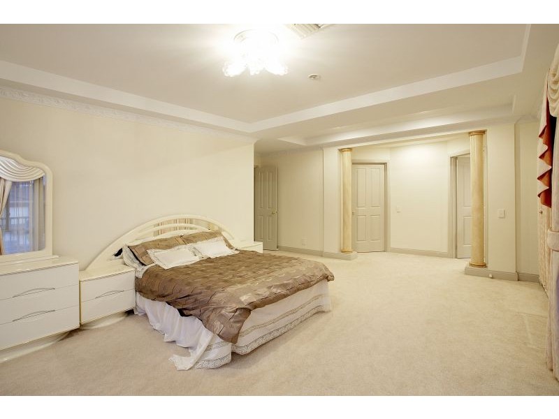 18 Campbell Street, Kew VIC 3101