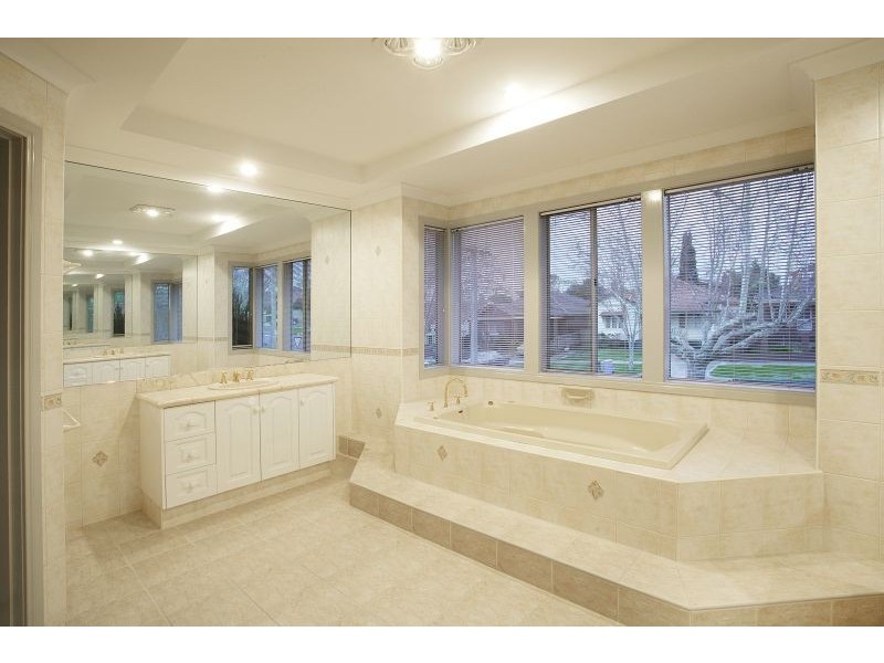 18 Campbell Street, Kew VIC 3101