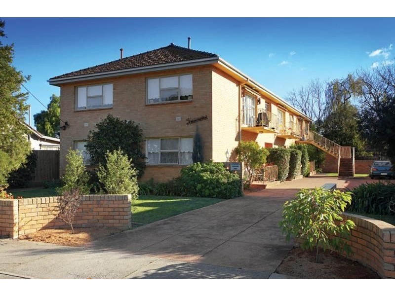 2/13 Scheele Street, Surrey Hills VIC 3127