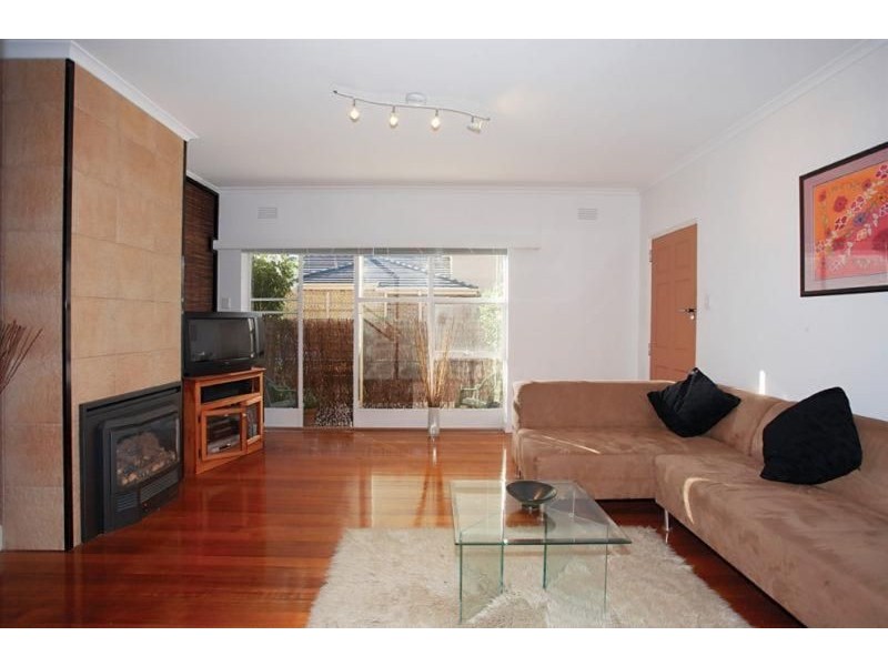 2/13 Scheele Street, Surrey Hills VIC 3127