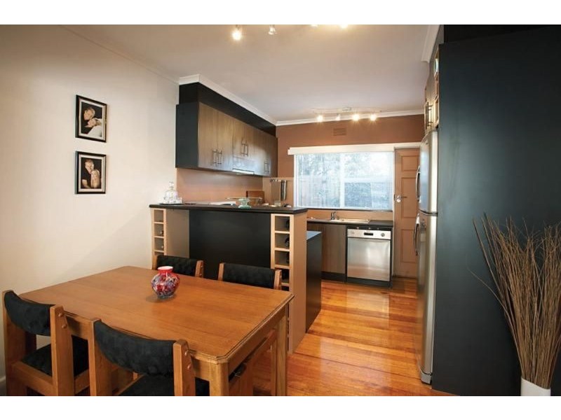 2/13 Scheele Street, Surrey Hills VIC 3127