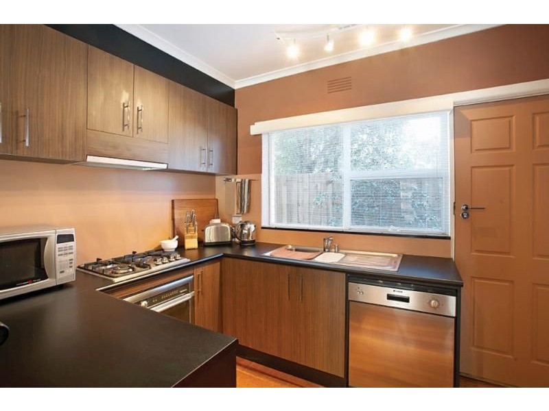 2/13 Scheele Street, Surrey Hills VIC 3127