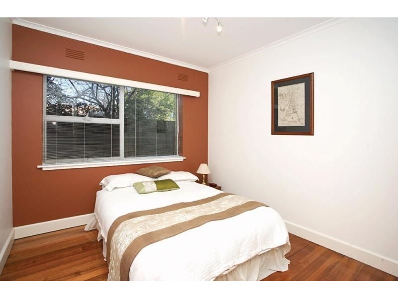 2/13 Scheele Street, Surrey Hills VIC 3127