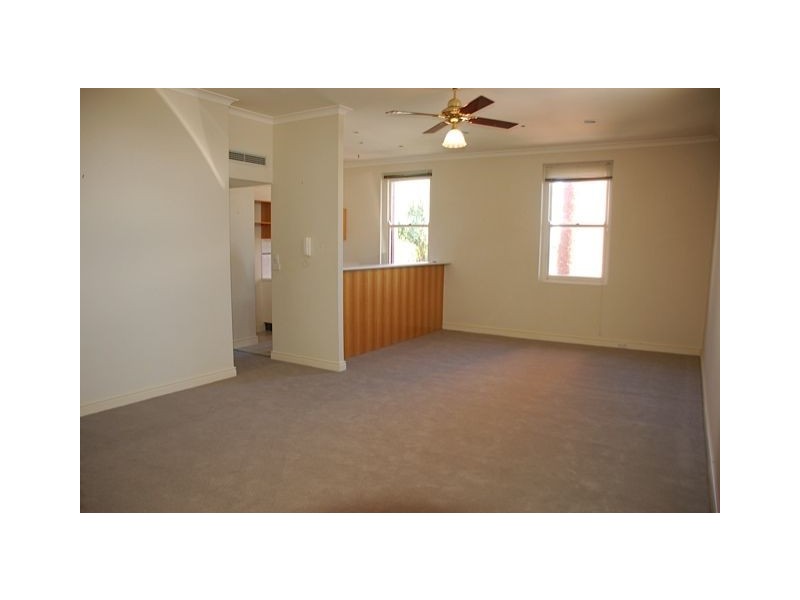 77 Wiltshire Drive, Kew VIC 3101