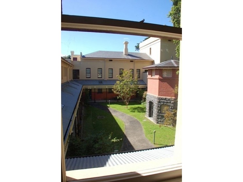 77 Wiltshire Drive, Kew VIC 3101