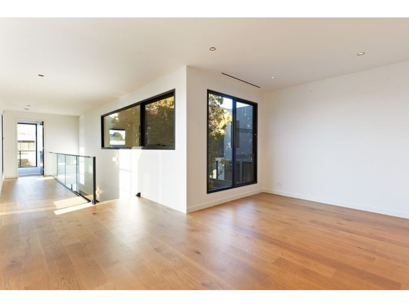 52 Main Drive, Kew VIC 3101