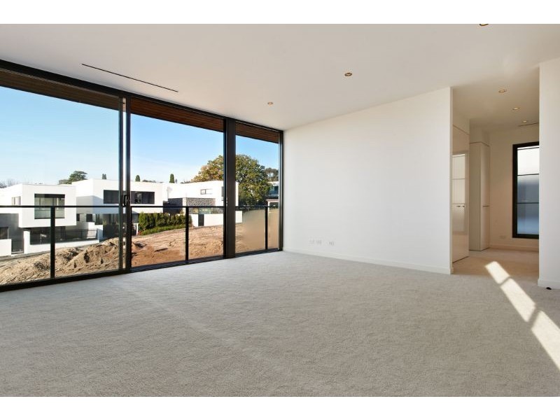 52 Main Drive, Kew VIC 3101