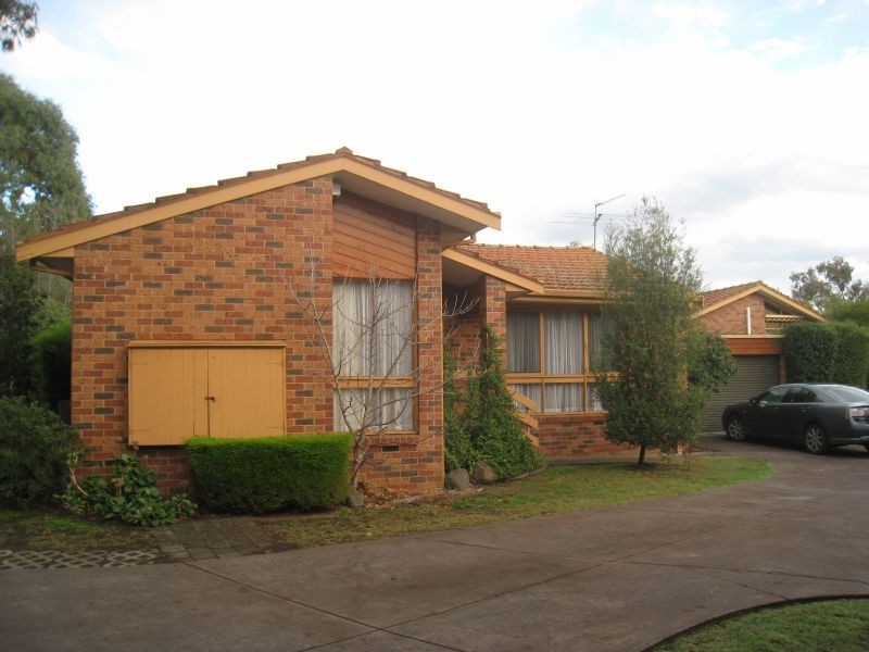 2/32 Ballamore Crescent, Doncaster VIC 3108