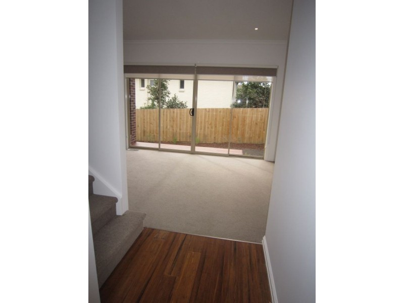 2/217 Belmore Road, Balwyn North VIC 3104