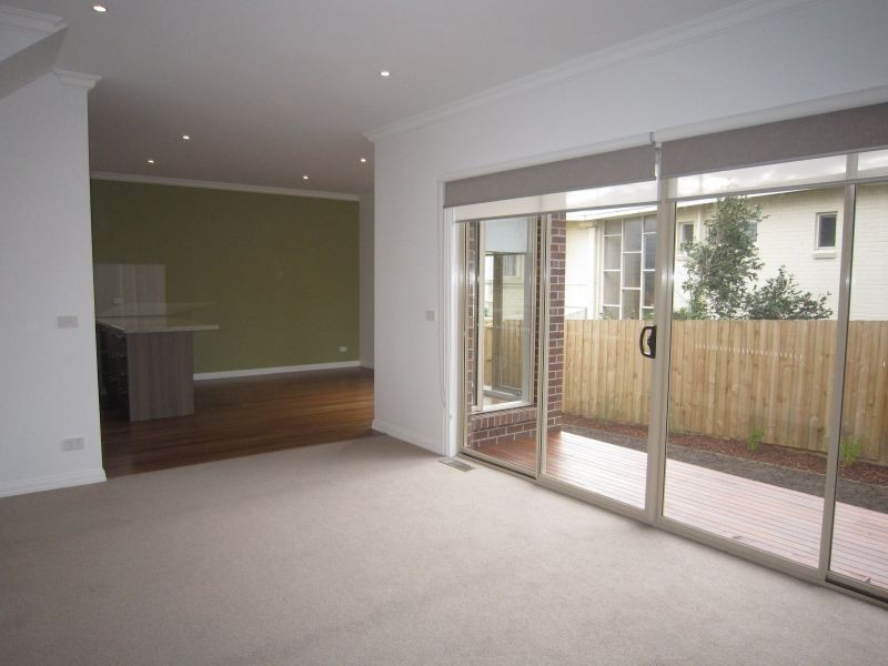 2/217 Belmore Road, Balwyn North VIC 3104