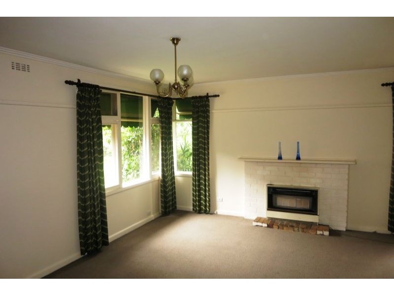 8 Clovelly Court, Balwyn North VIC 3104