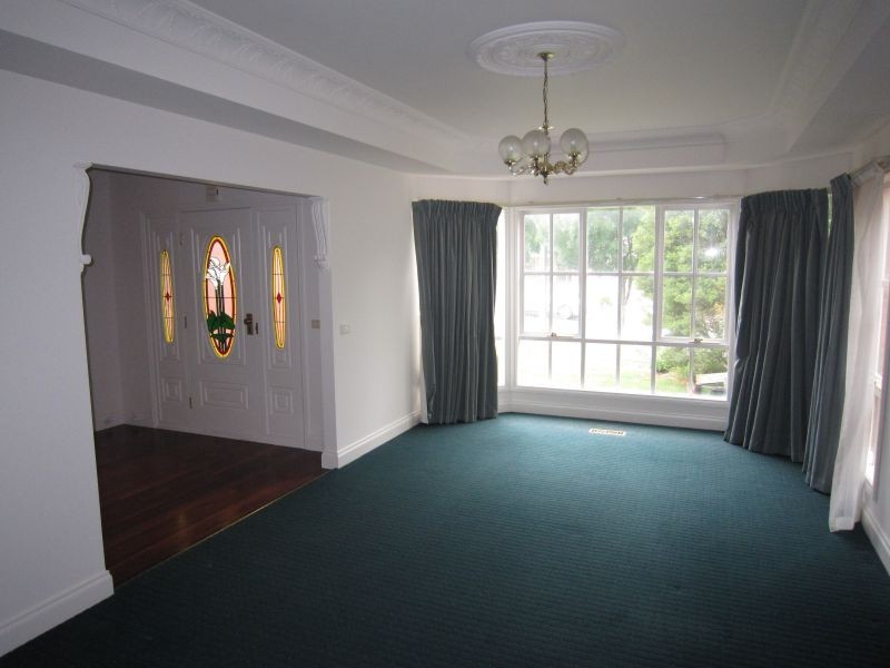 14 Halley Avenue, Camberwell VIC 3124