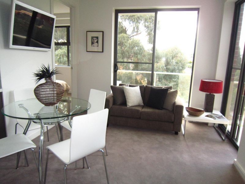 11/1072 Burke Road, Kew VIC 3101
