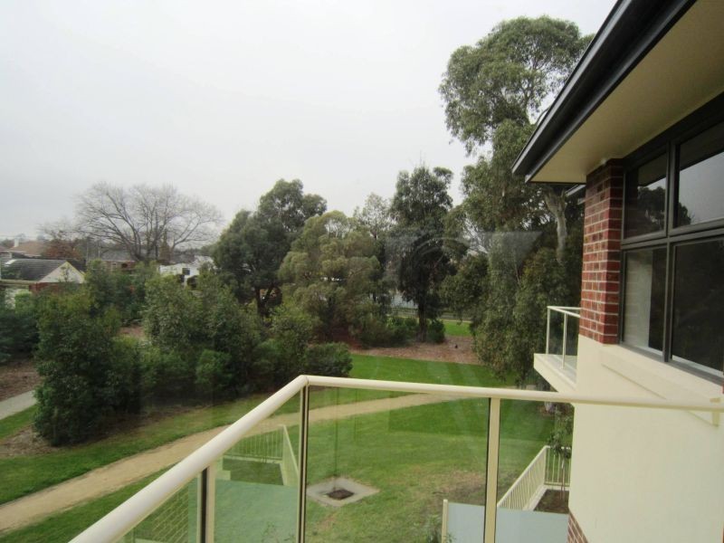 11/1072 Burke Road, Kew VIC 3101