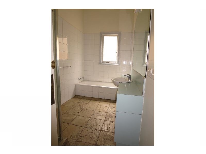 44 Alexandra Ave, Canterbury VIC 3126