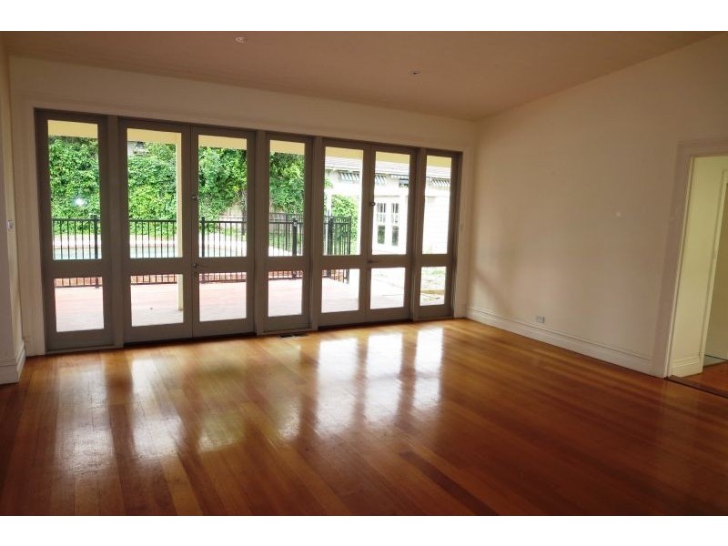 44 Alexandra Ave, Canterbury VIC 3126