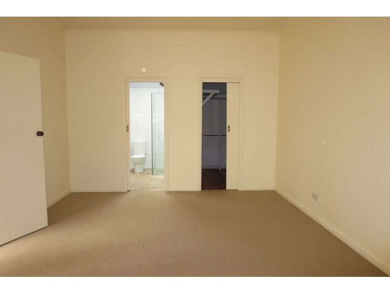 44 Alexandra Ave, Canterbury VIC 3126