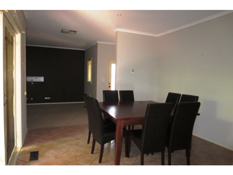 2/99 Dorking Road, Box Hill North VIC 3129