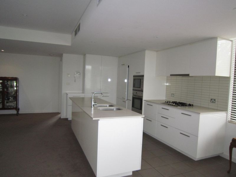 201/53 Chaucer Crescent, Canterbury VIC 3126