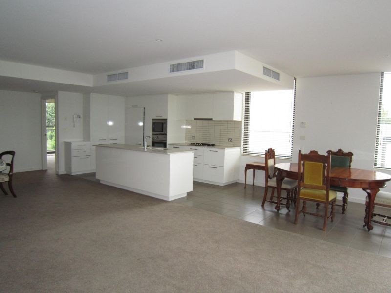 201/53 Chaucer Crescent, Canterbury VIC 3126