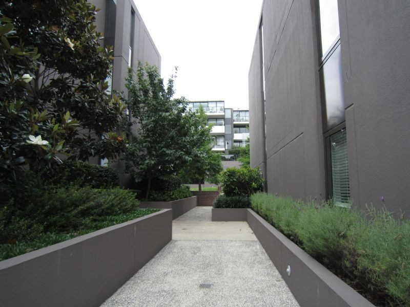 201/53 Chaucer Crescent, Canterbury VIC 3126