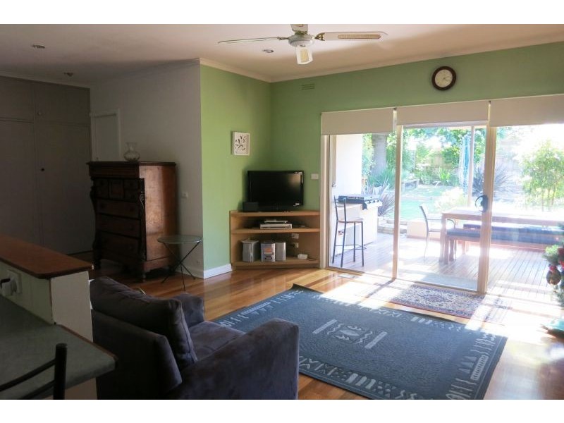 33 Briggs Street, Mont Albert North VIC 3129