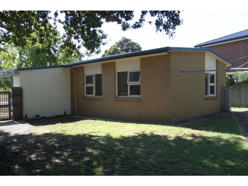 9 Floreat Court, Glen Waverley VIC 3150