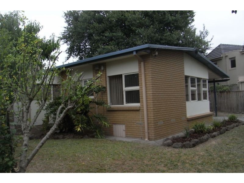 9 Floreat Court, Glen Waverley VIC 3150