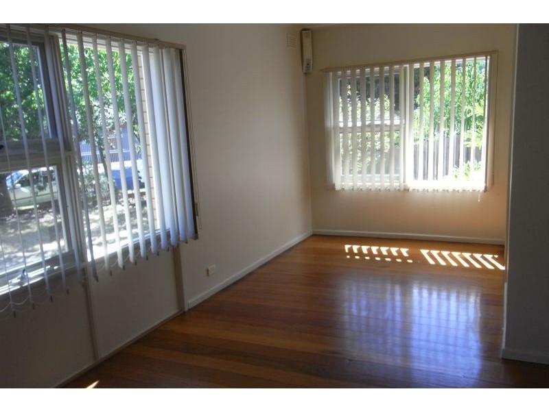 9 Floreat Court, Glen Waverley VIC 3150
