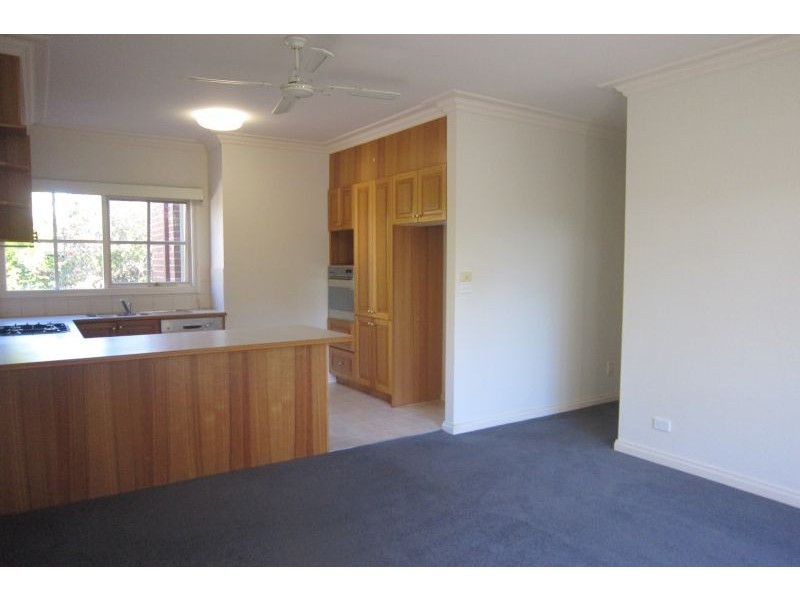 2/13 Relowe Crescent, Balwyn VIC 3103