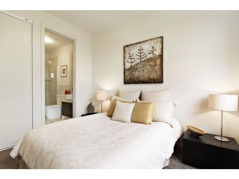 11/1072 Burke Road, Kew VIC 3101