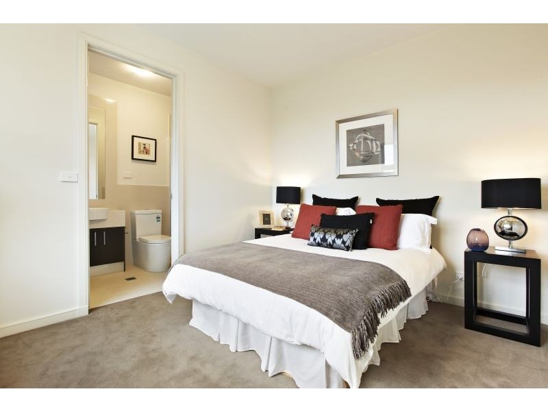 11/1072 Burke Road, Kew VIC 3101