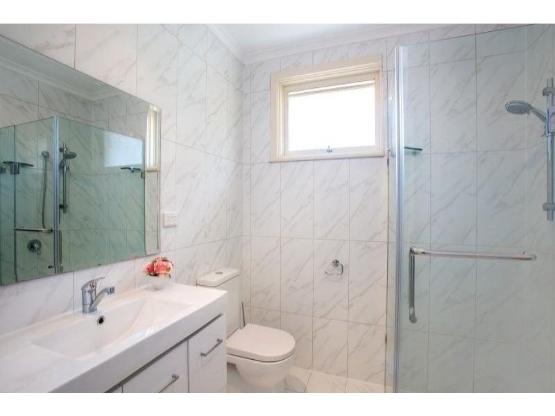 2/42 Alexandra Avenue, Canterbury VIC 3126