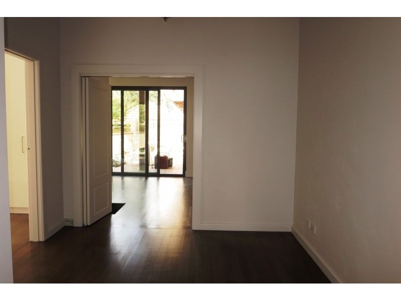10A Smythe Ave, Mont Albert VIC 3127