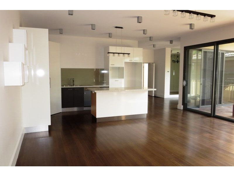 10A Smythe Ave, Mont Albert VIC 3127
