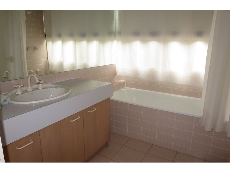 2/25 View Street, Mont Albert VIC 3127