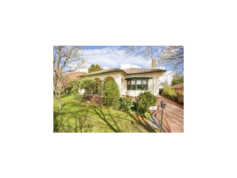 6 Kennealy Street, Surrey Hills VIC 3127