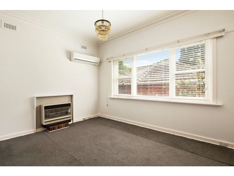 15 Keystone Crescent, Kew East VIC 3102