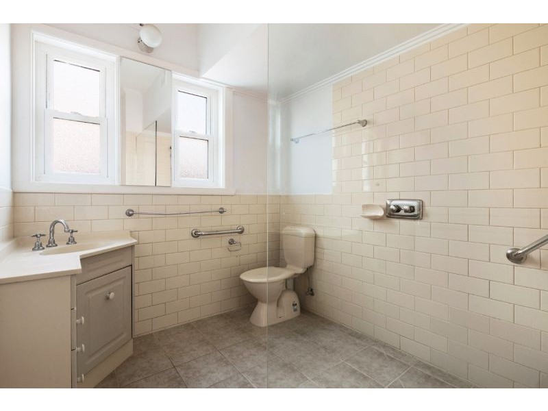 15 Keystone Crescent, Kew East VIC 3102