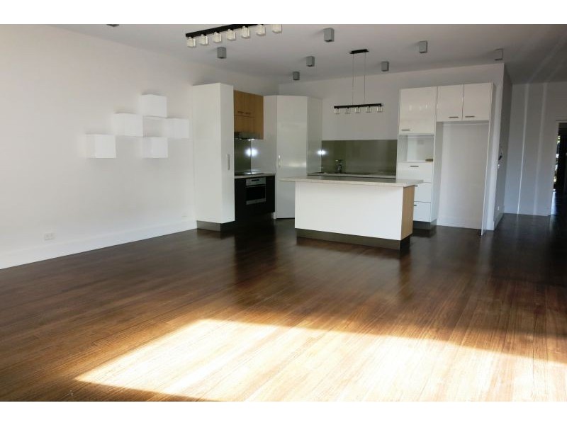 10A Smythe Ave, Mont Albert VIC 3127