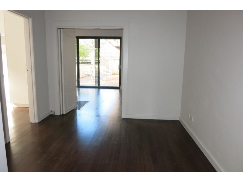 10A Smythe Ave, Mont Albert VIC 3127