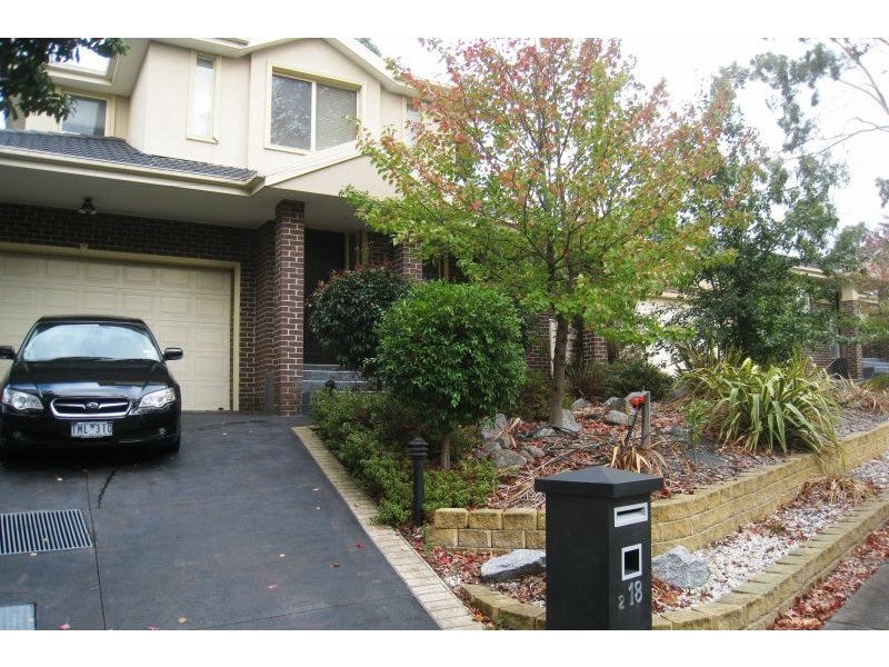 2/18 Leicester Street, Balwyn North VIC 3104