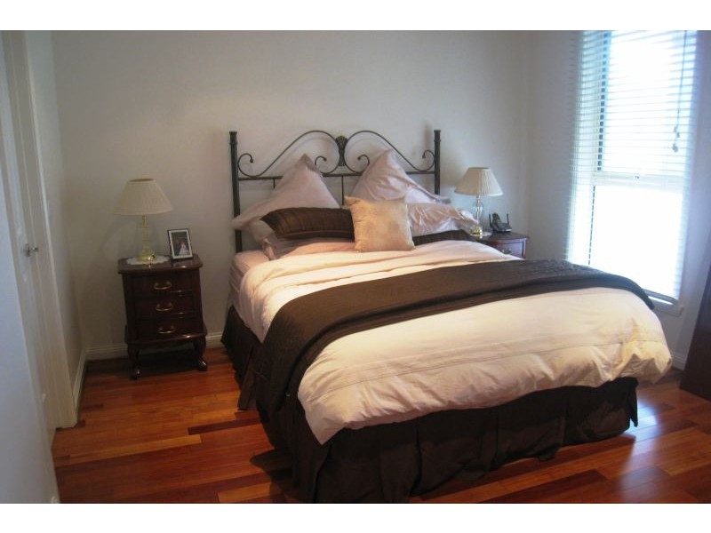 2/18 Leicester Street, Balwyn North VIC 3104