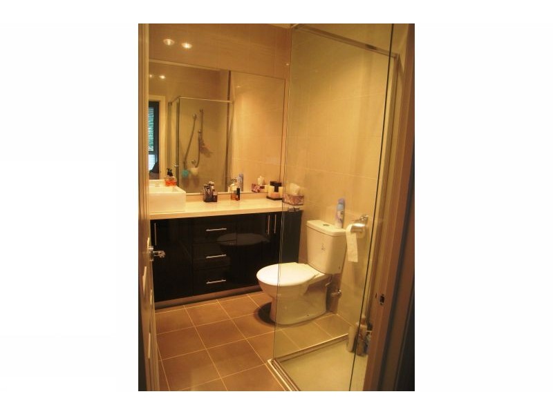 2/18 Leicester Street, Balwyn North VIC 3104