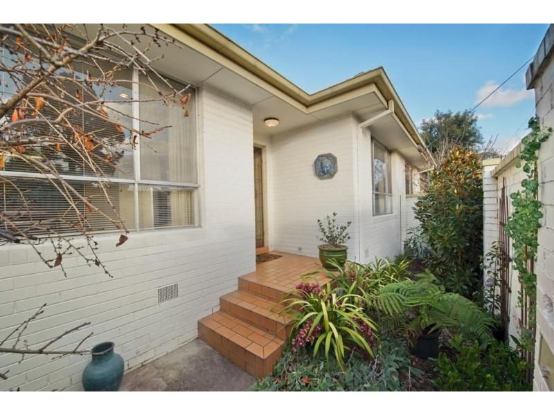 2/26 Leopold Street, Mont Albert VIC 3127