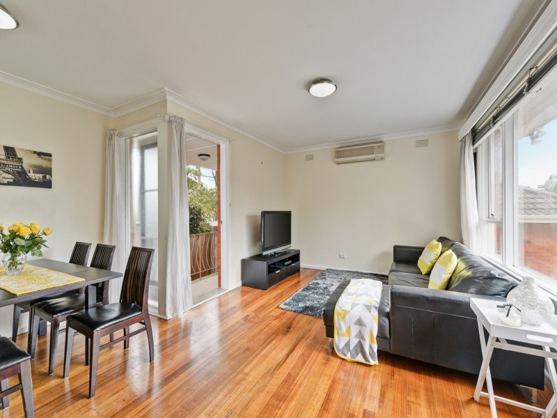 3/8 Willow Grove, Canterbury VIC 3126