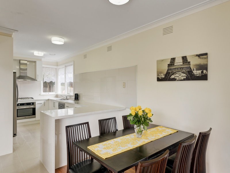 3/8 Willow Grove, Canterbury VIC 3126